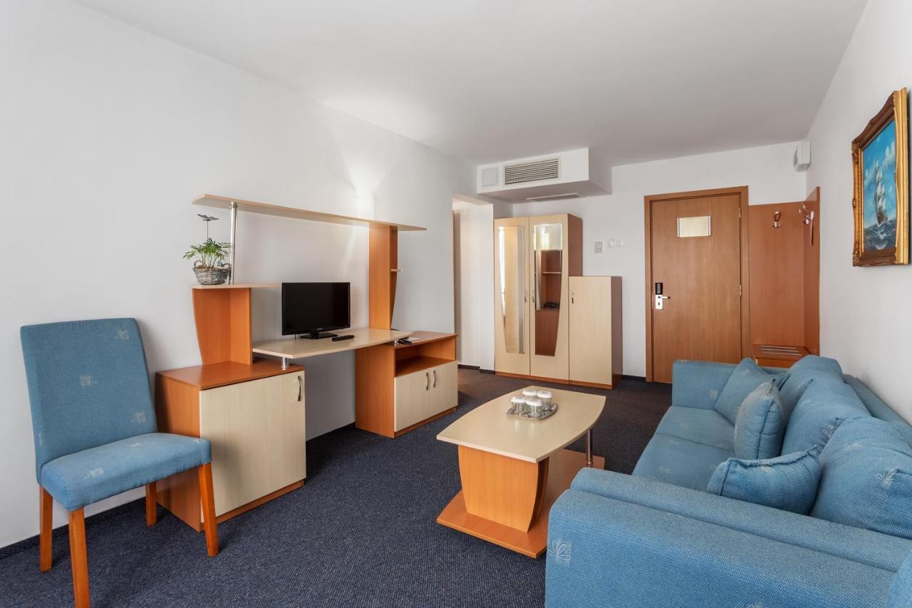 Hotel Sirena Saturn All Inclusive Екстериор снимка