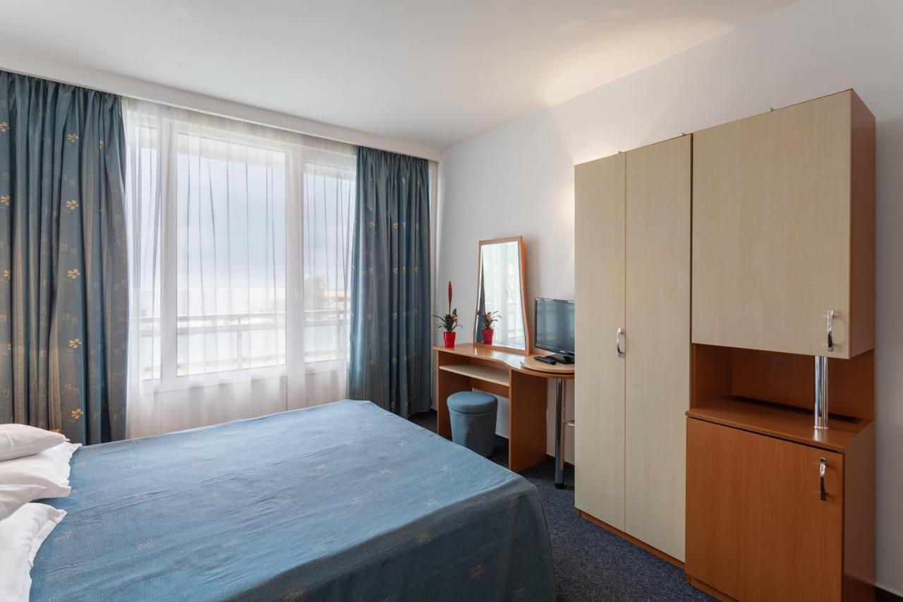 Hotel Sirena Saturn All Inclusive Екстериор снимка